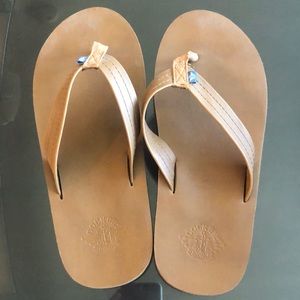 Dockers flip flops